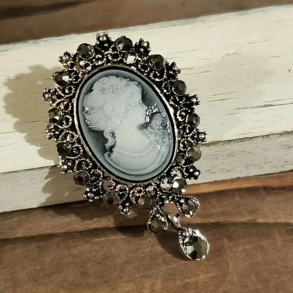 Victorian Style Antique Brass Bronze Lacy Cameo Crystal Sweater Lapel Pin Brooch